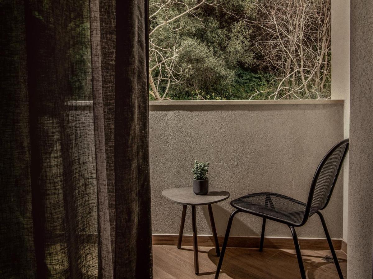 Point Ephemere Beachfront Apartments ザキントス エクステリア 写真