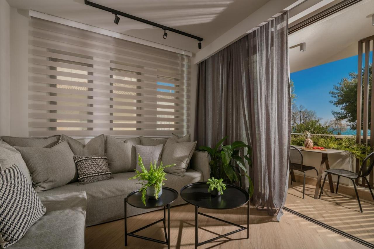 Point Ephemere Beachfront Apartments ザキントス エクステリア 写真