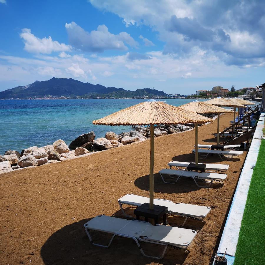 Point Ephemere Beachfront Apartments ザキントス エクステリア 写真