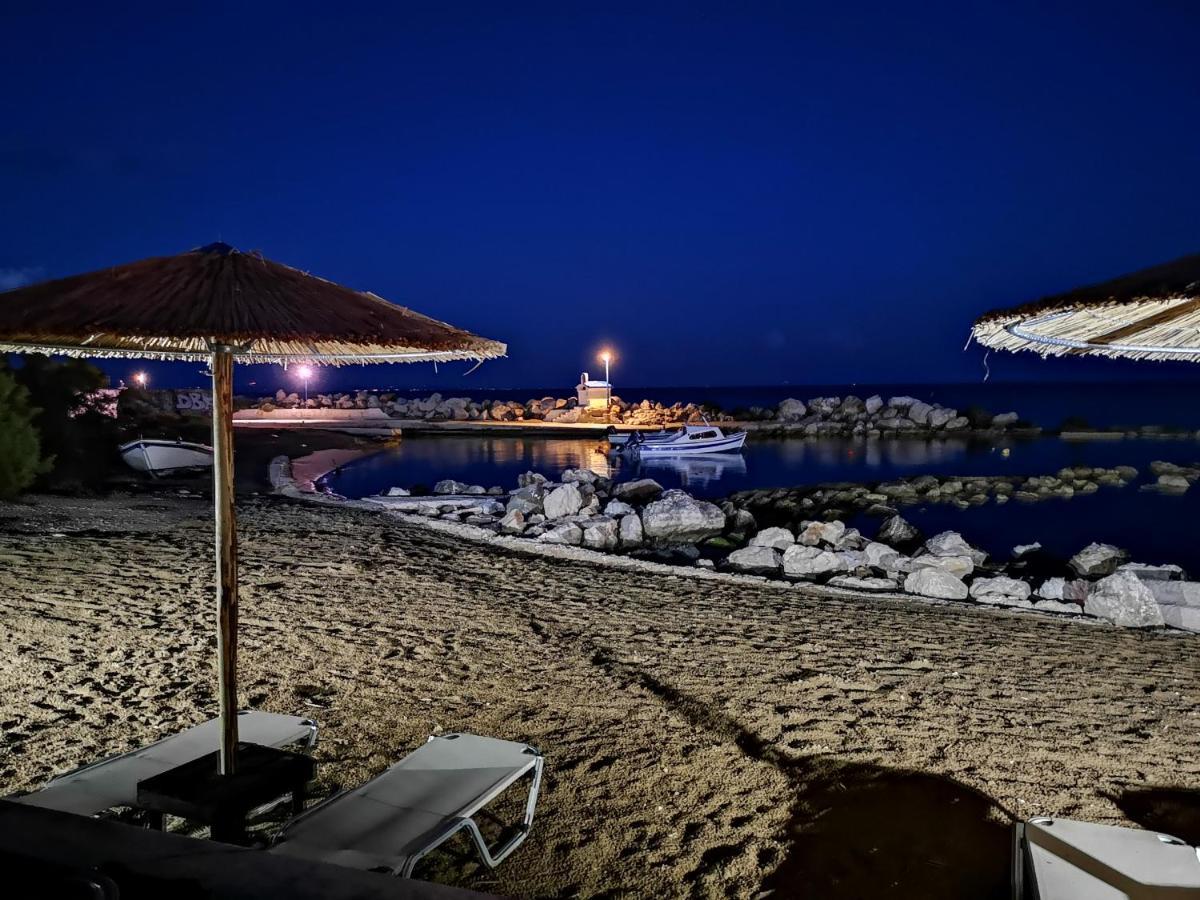 Point Ephemere Beachfront Apartments ザキントス エクステリア 写真